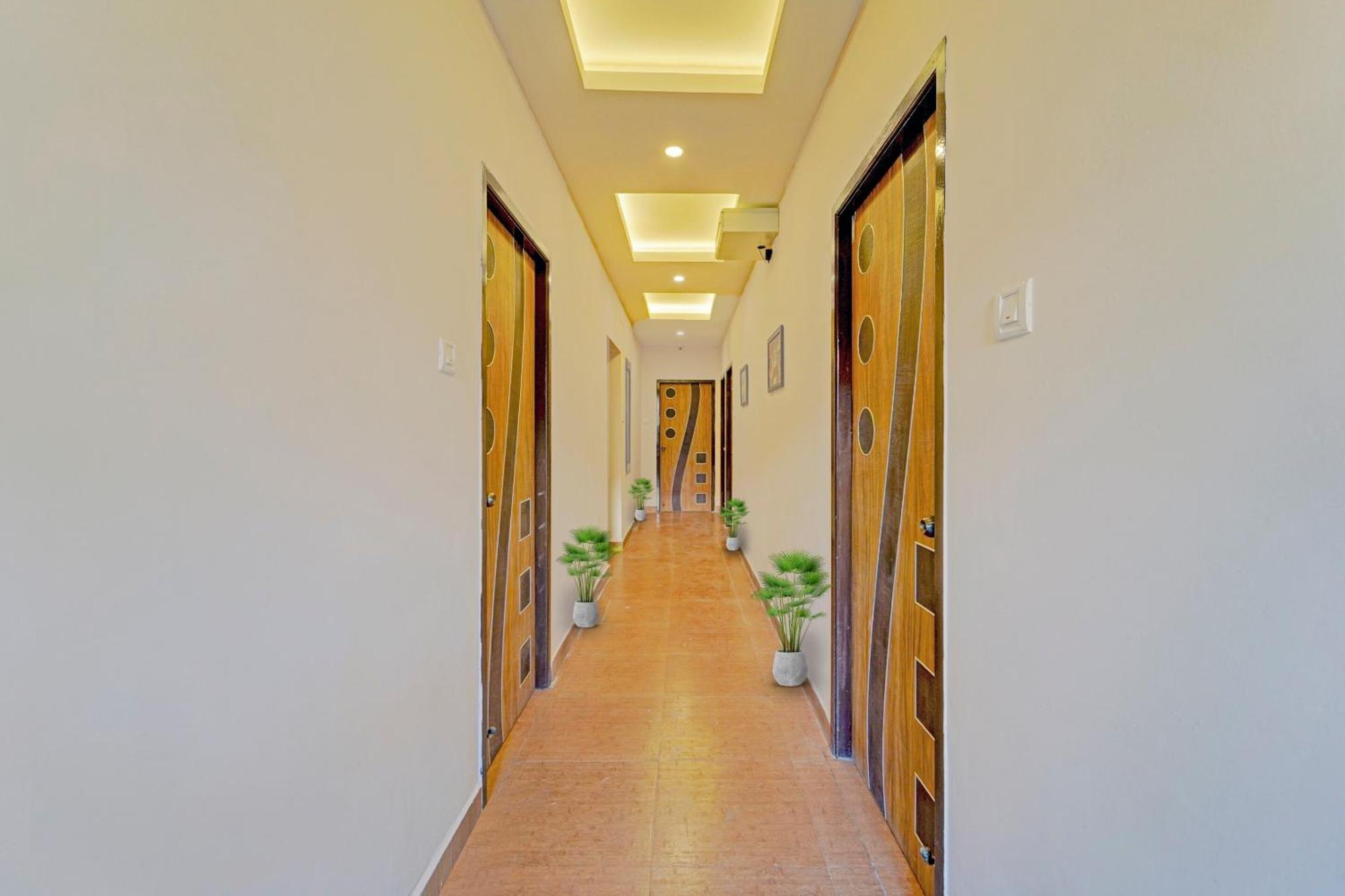 Super Townhouse G Silver Hotels Near Us Biometric Chennai Exterior foto